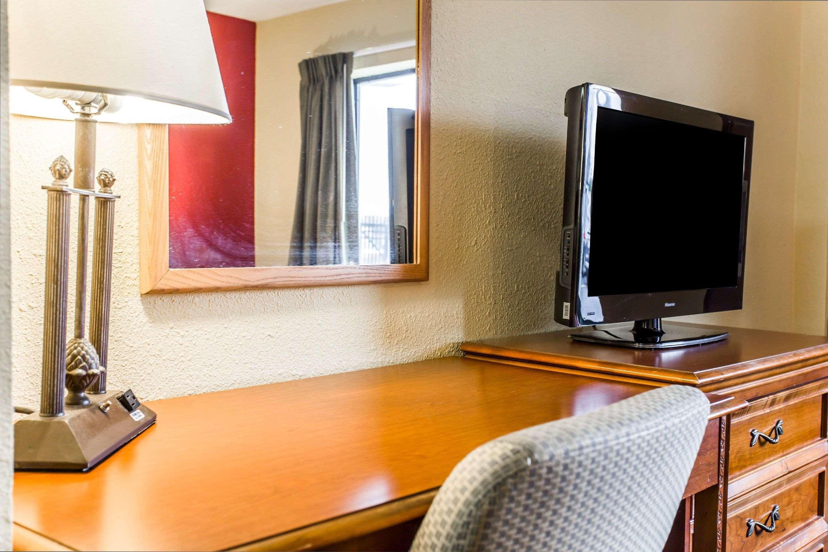 Rodeway Inn Charlotte Downtown Dış mekan fotoğraf