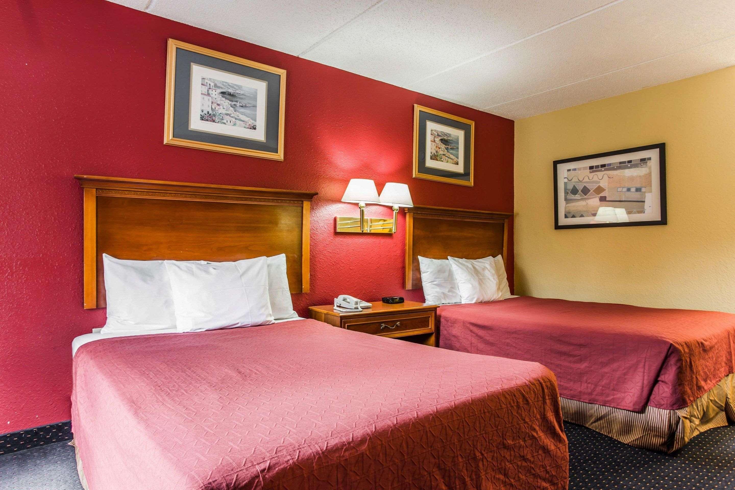 Rodeway Inn Charlotte Downtown Dış mekan fotoğraf