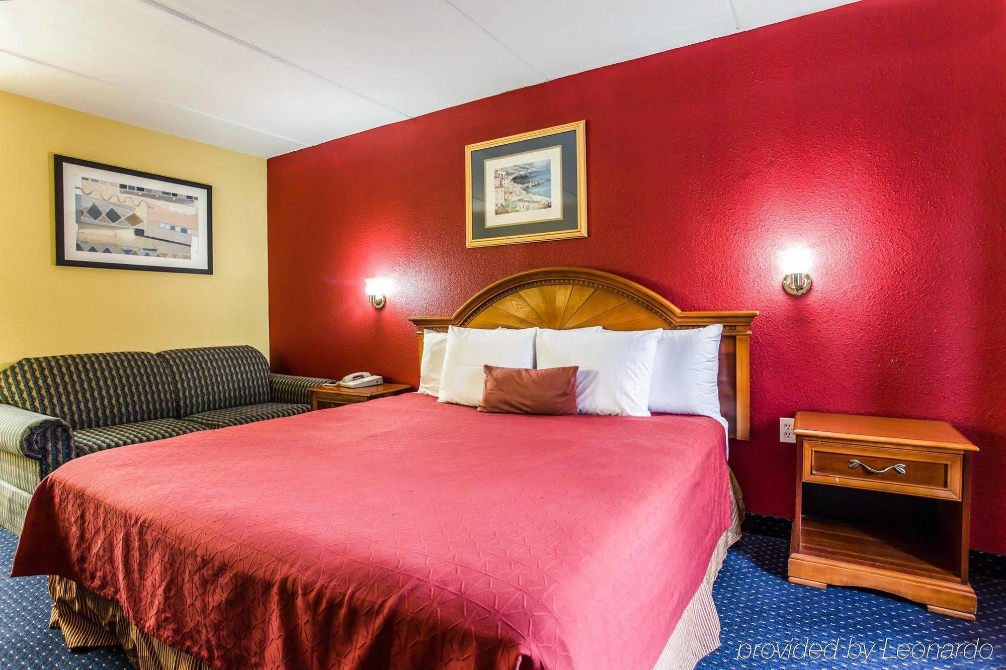 Rodeway Inn Charlotte Downtown Dış mekan fotoğraf